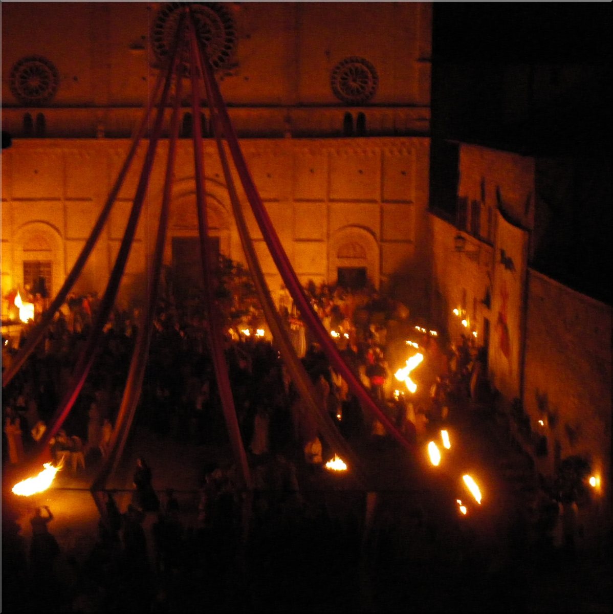 Nachts vor dem Dom